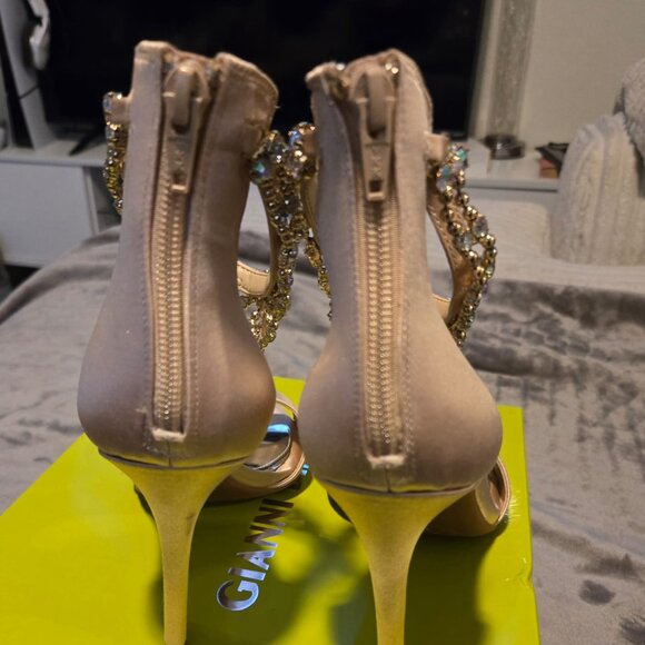 NIB Gianni Bini Gracelynn Gold Dust Heels 9M - Picture 8 of 9